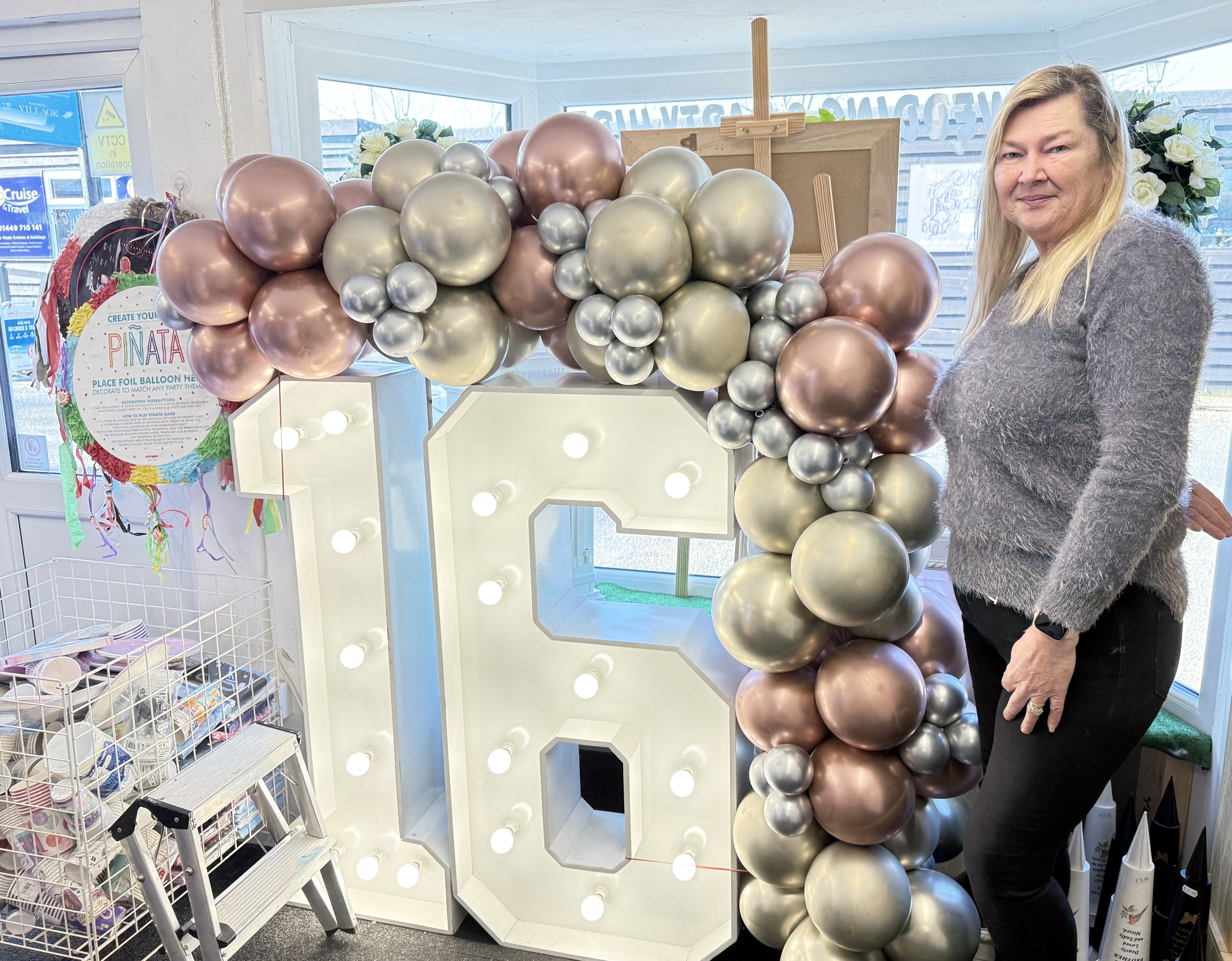 ‘So Much Sparkle’ as That's Amore Party, Occasions and Gift Shop Makes its Mark